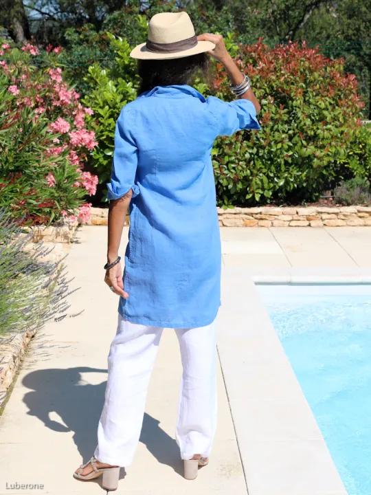 Robe chemise lin bleu roi de dos