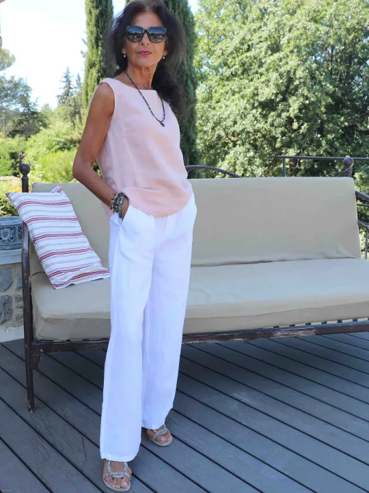 Women s white linen trousers with darts