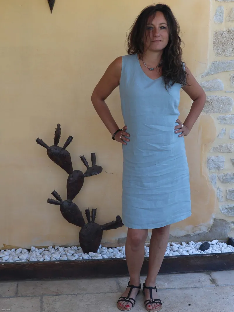 Robe en lin sans manche gris vert longueur 1m