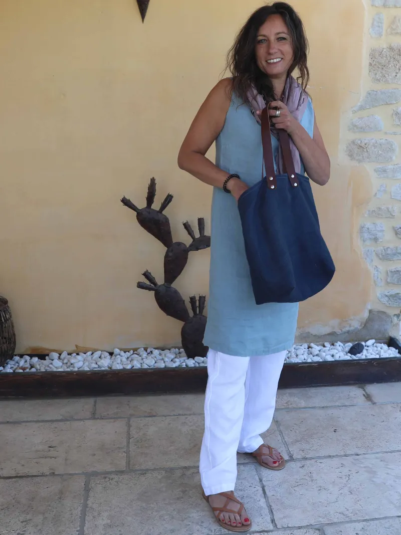 Robe en lin sans manche gris vert longueur 1m avec accessoire