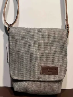 Linen shoulder bag with flap grey face
