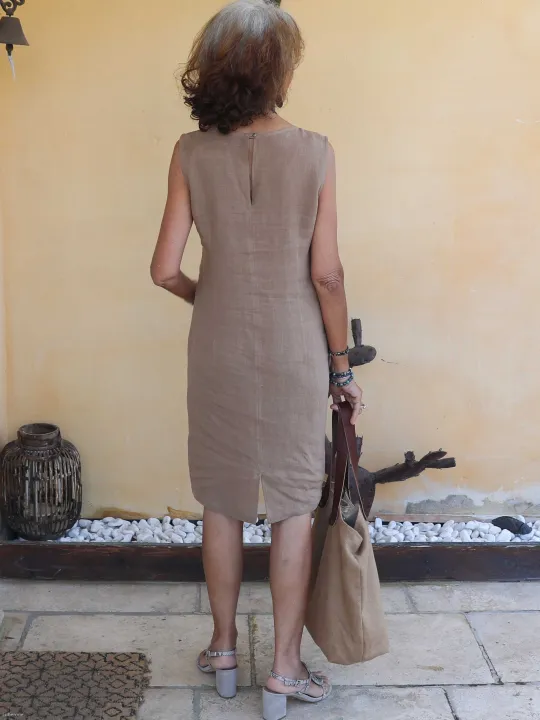 Robe-lin-sans-manche-café-dos