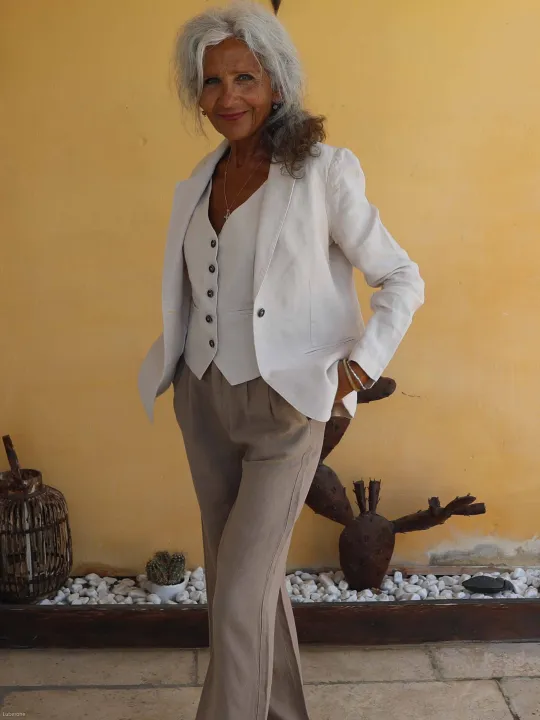 veste en lin pour femme sable tendance elégante