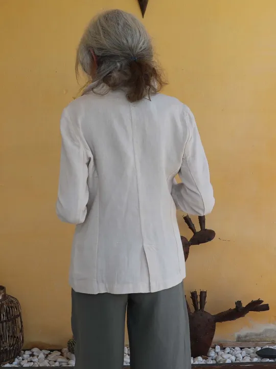 veste en lin pour femme vue de dos