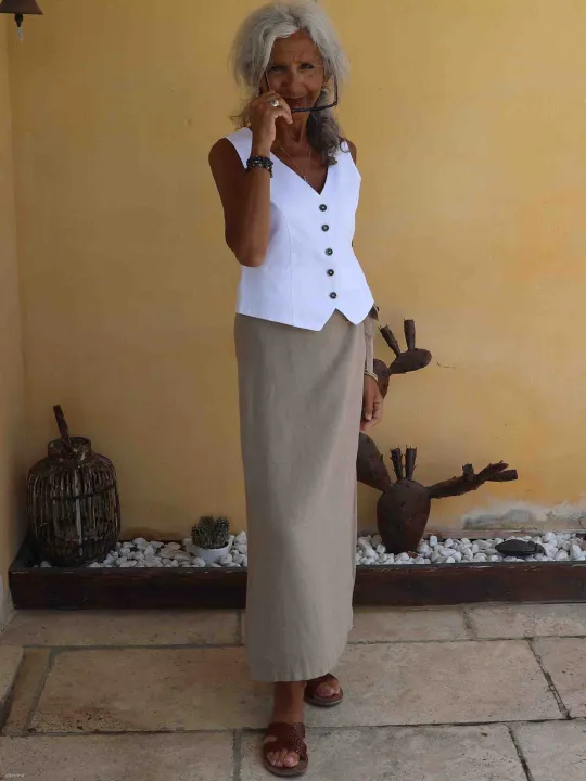 Elegant and casual white linen cardigan for women