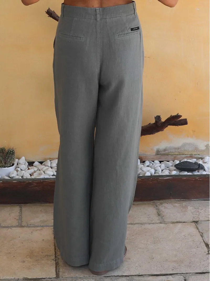 Women's khaki linen pleated pants (back view)