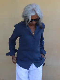 chemise en lin pour femme manche longue en marine élégance