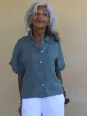 chemise en lin manche courte pour femme couleur kaki très élégante