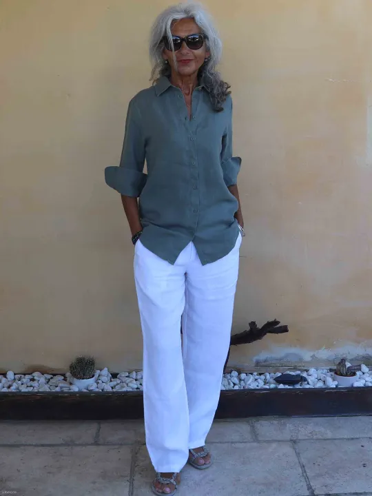 Women's khaki linen shirt with three-quarter sleeves for summer