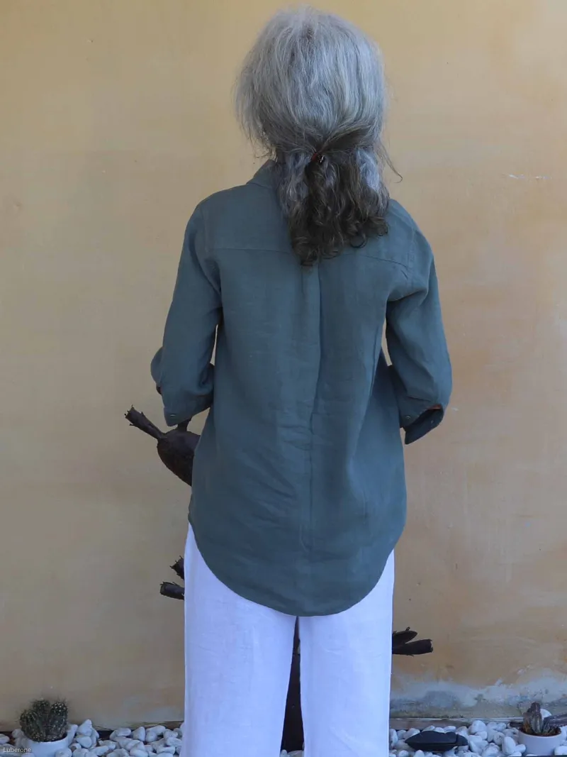 Women’s khaki linen shirt with three-quarter sleeves (back view)