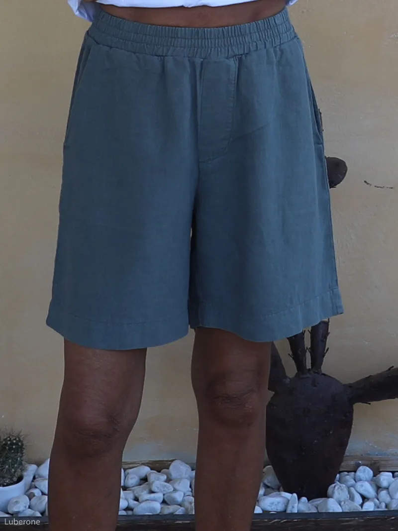 Women's khaki linen Bermuda shorts (detail)