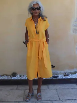 robe en lin boutonnée manche courte moutarde