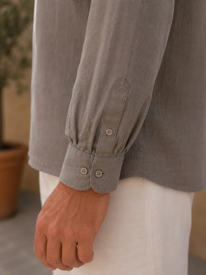 Double-button cuff detail of the Luberone Bonnieux men's taupe linen shirt