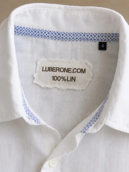 Collar and label of the white men's Bonnieux long sleeve white linen shirt – Luberone