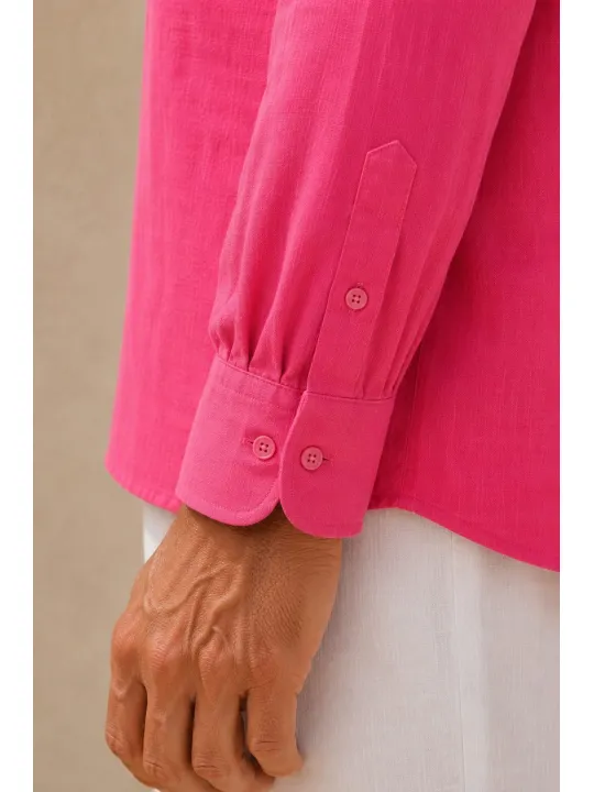 Poignet boutonné de la chemise en lin homme fuchsia manches longues