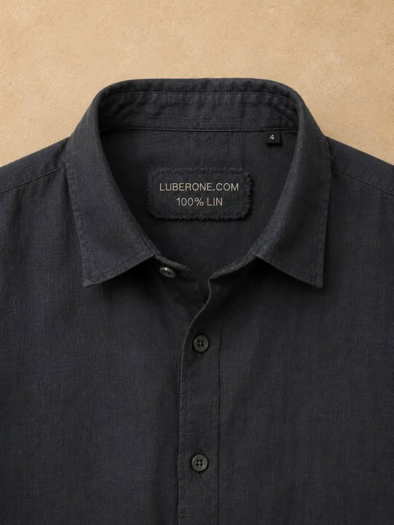 Classic collar detail of the men's anthracite linen short sleeve shirt