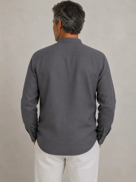 Chemise en lin homme taupe manches  longues sans col – vue de dos