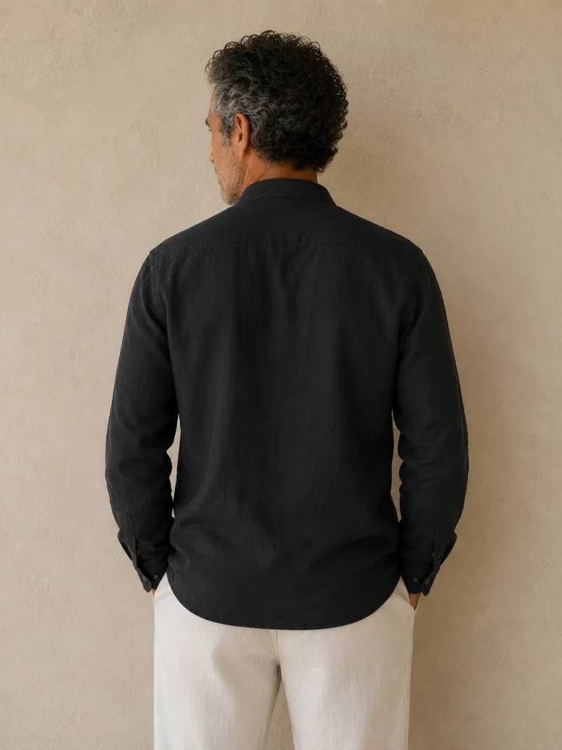 Chemise en lin homme noire manches  longues sans col – vue de dos