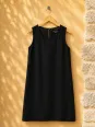 Robe en lin femme noire sans manches Lourmarin sur cintre