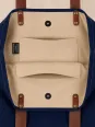 Intérieur du sac cabas en lin marine avec fermeture aimantée et poches