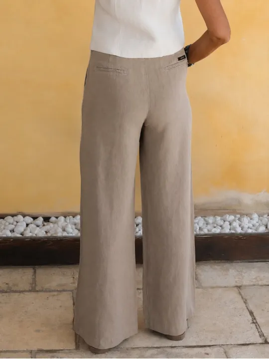 Détail de dos du pantalon en lin à pinces femme beige