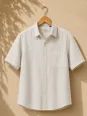 Chemise en lin homme sable à manches courtes Bonnieux sur cintre
